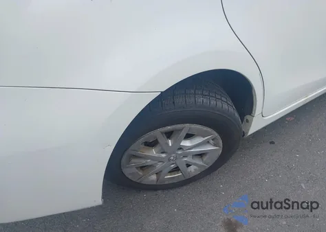 2013 Toyota Prius V Two z USA, uszkodzony, nr VIN JTDZN3EU7D3190681